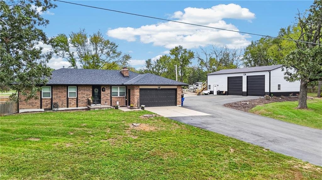 House in Harrisonville, Missouri, United States 2 - 19056068
