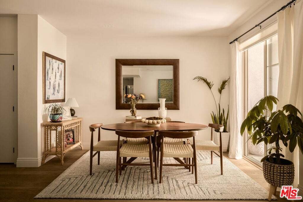 Condo in Los Angeles, California, United States 5 - 19053594