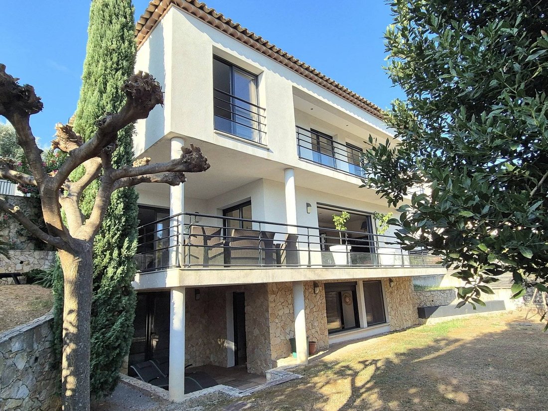 House in Broussailles, Cannes, France 1 - 19044543