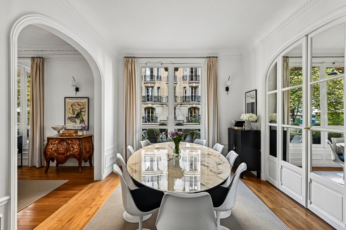 Apartment in Gros Caillou, Paris 7e Arrondissement, Paris 5 - 19052196