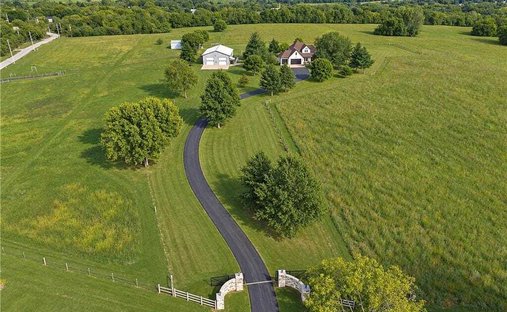 House in Pleasant Hill, Missouri, United States 1