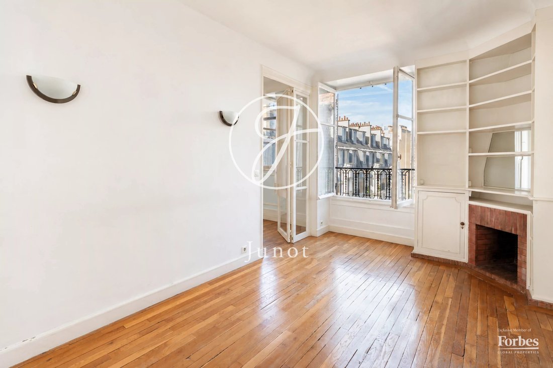 Apartment in Auteuil Nord, Paris 16e Arrondissement, Paris 2 - 19051808
