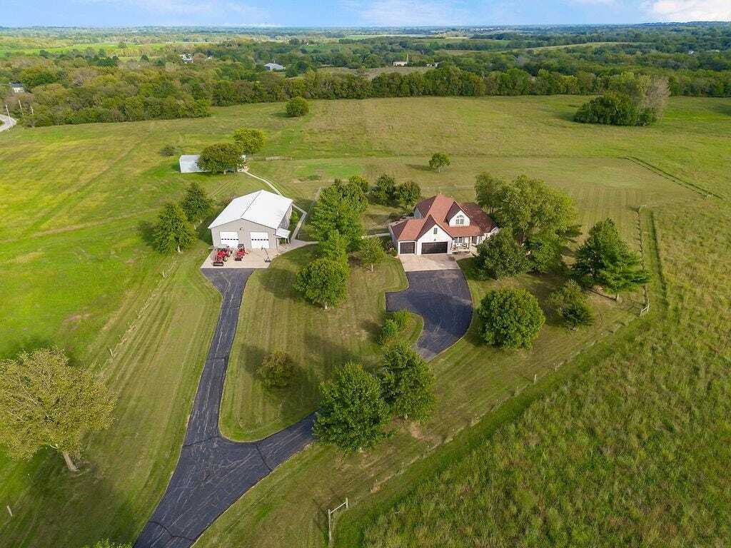 House in Pleasant Hill, Missouri, United States 2 - 19026545