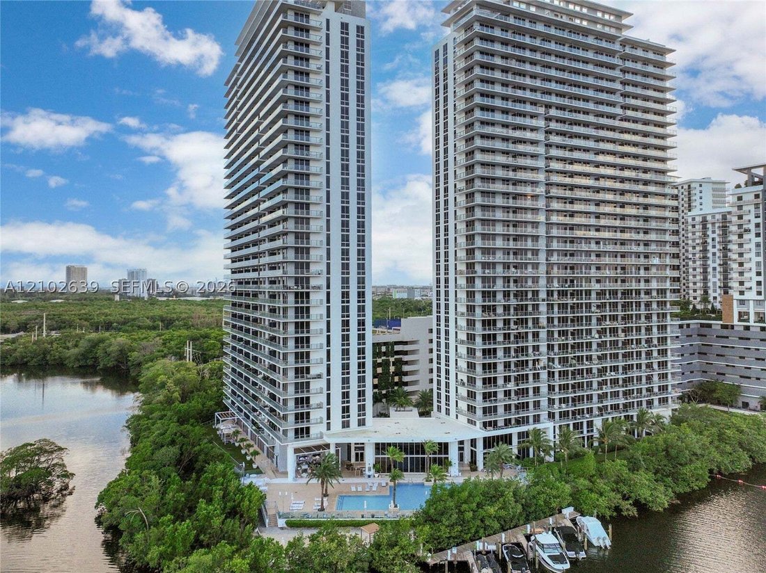 Condominio a Golden Beach, Florida, Stati Uniti 1 - 19054400