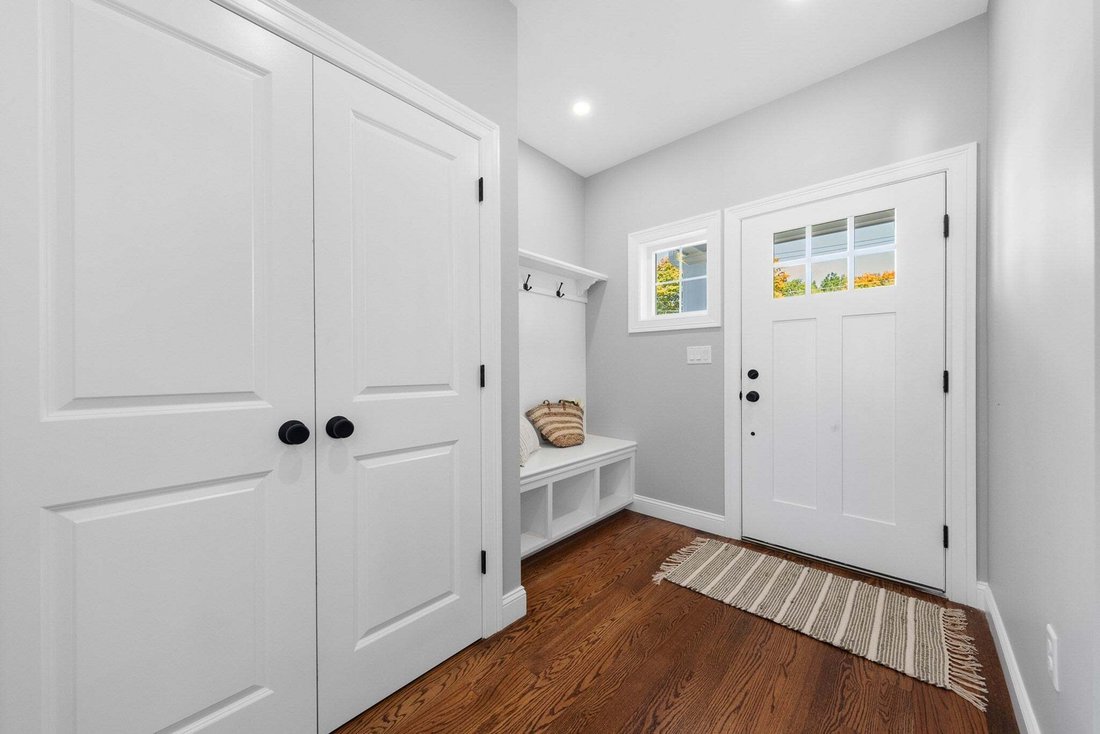 Condo in Woburn, Massachusetts, United States 3 - 19053262
