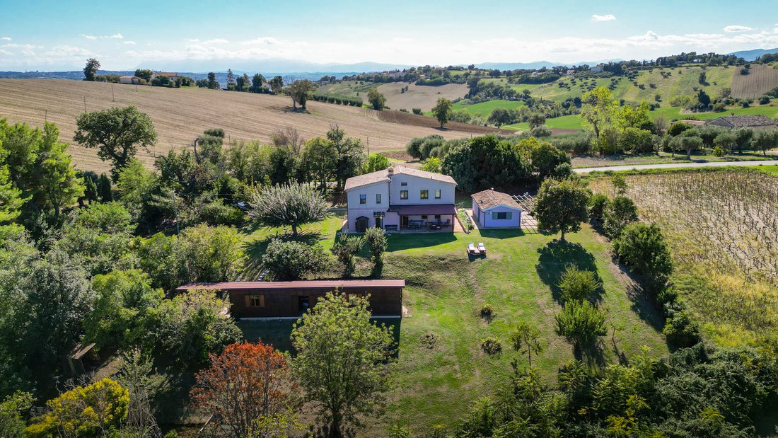 Casa de Campo en Montecassiano, Marcas, Italia 2 - 19056511