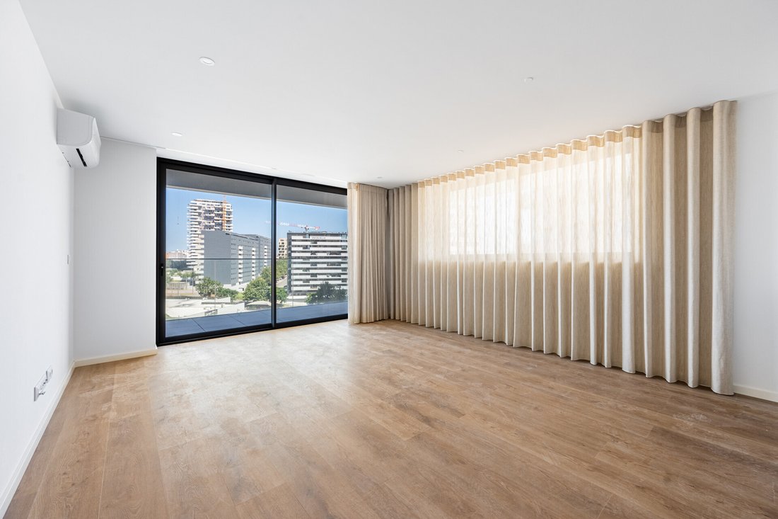 Apartment in Matosinhos e Leca da Palmeira, Porto District, Portugal 2 - 19052359