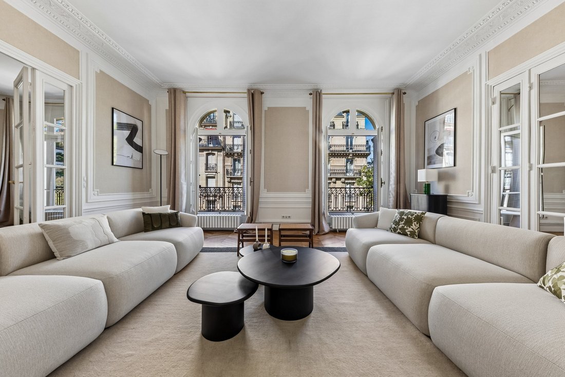 Apartment in Invalides, Paris 7e Arrondissement, Paris 3 - 19056644