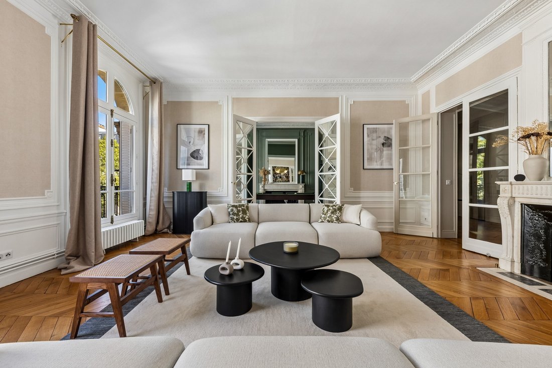 Apartment in Invalides, Paris 7e Arrondissement, Paris 1 - 19056644