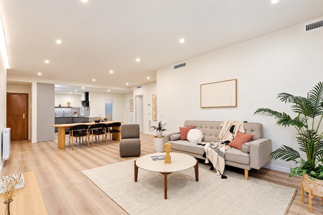 Appartement à Eixample, Barcelone, Espagne 2 - 18595127