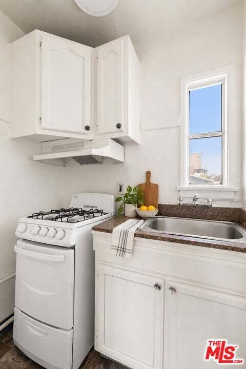 Los Angeles, California, United States 5 - 19056771