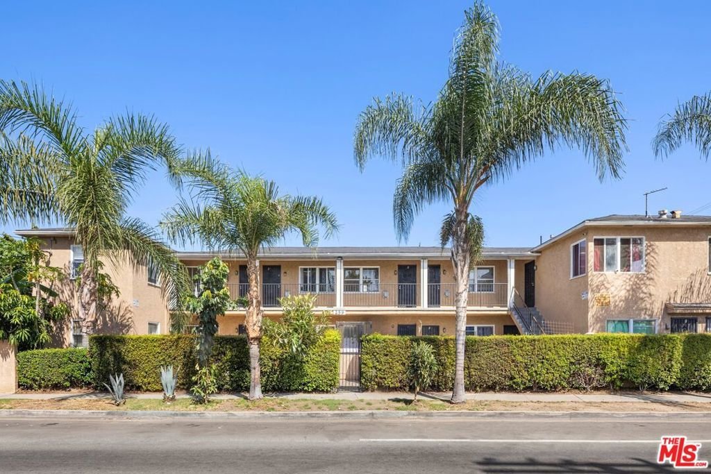 Los Angeles, California, United States 1 - 19056771
