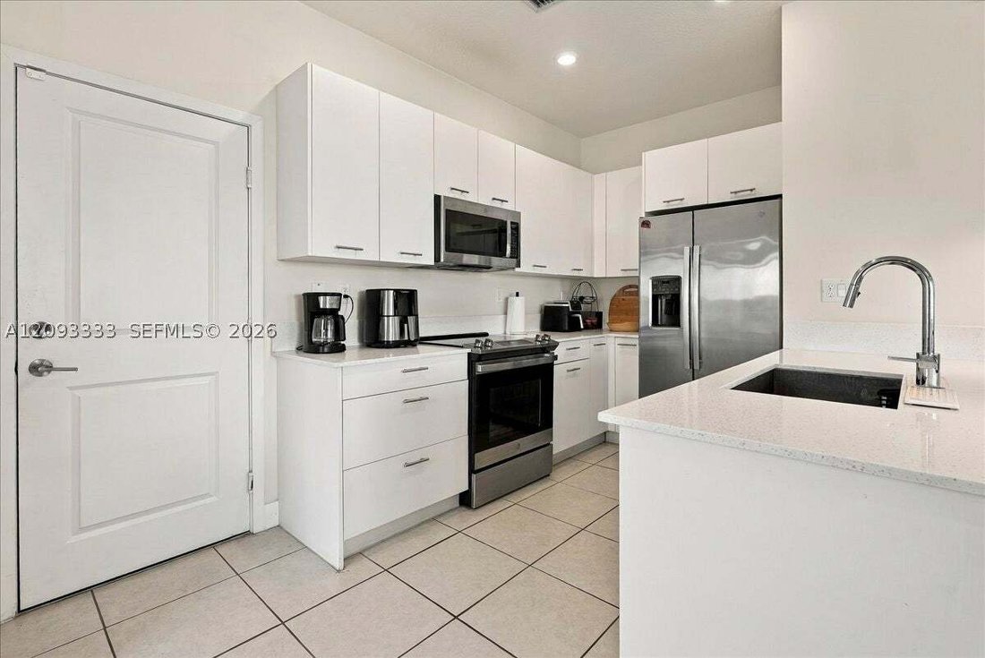 Condominio en Miami Springs, Florida, Estados Unidos 3 - 19007006