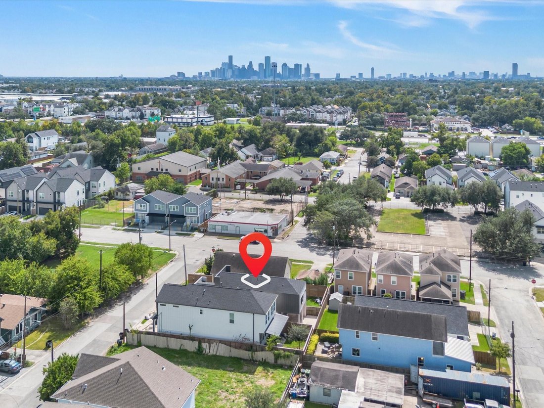 Houston, Texas, United States 2 - 19056808