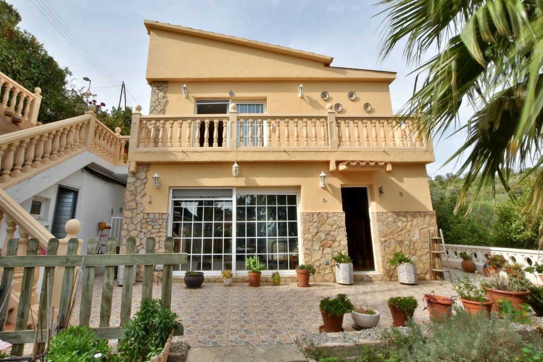 Villa in Pineda de Mar, Katalonien, Spanien 2 - 15101180