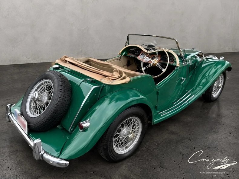 Roadster in Glendale, United States 1 - 19056955