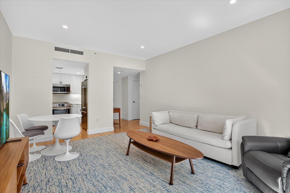 Condo in Boston, Massachusetts, United States 5 - 19057417