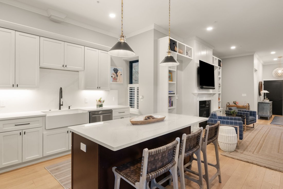 Condo in Boston, Massachusetts, United States 2 - 19057428