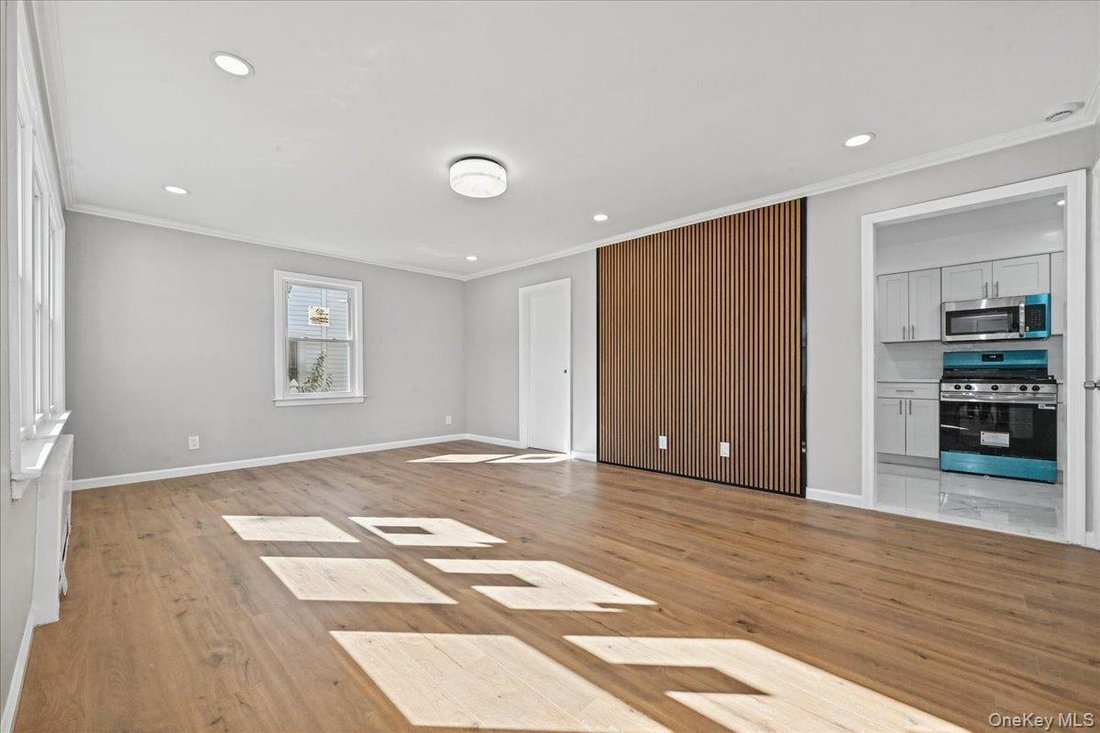 Haus in Lynbrook, New York, Vereinigte Staaten 3 - 19057032