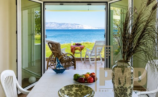 Villa in Istiaia-Aidipsos, Thessaly and Central Greece, Greece 1