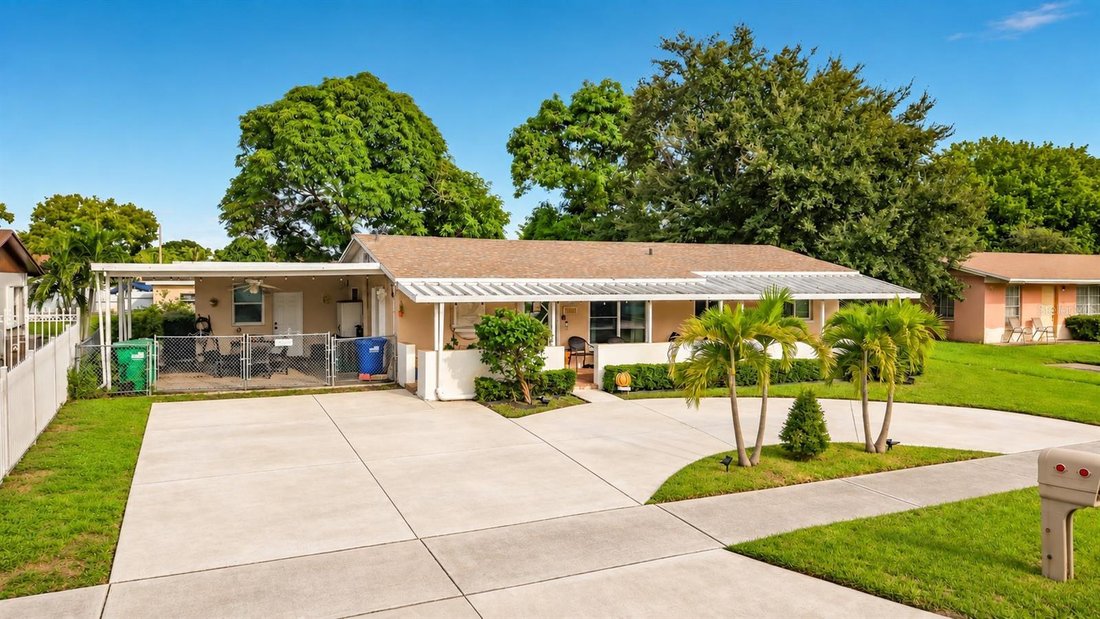 Maison à Miami Gardens, Floride, États-Unis 2 - 19056996