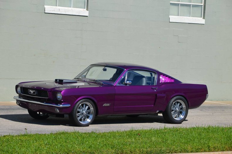 Coupe in Glendale, United States 5 - 19056861