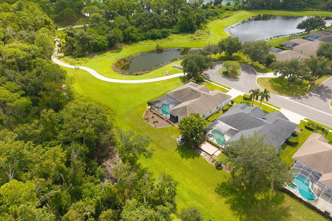 Bradenton, Florida, United States 5 - 19057389