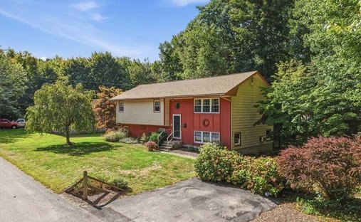 House in Smithfield, Rhode Island, United States 1