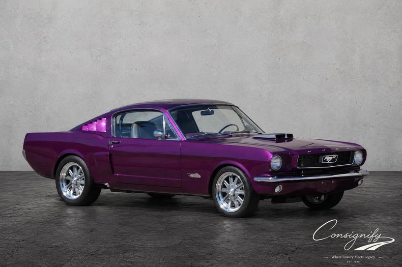 Coupe in Glendale, United States 2 - 19056861