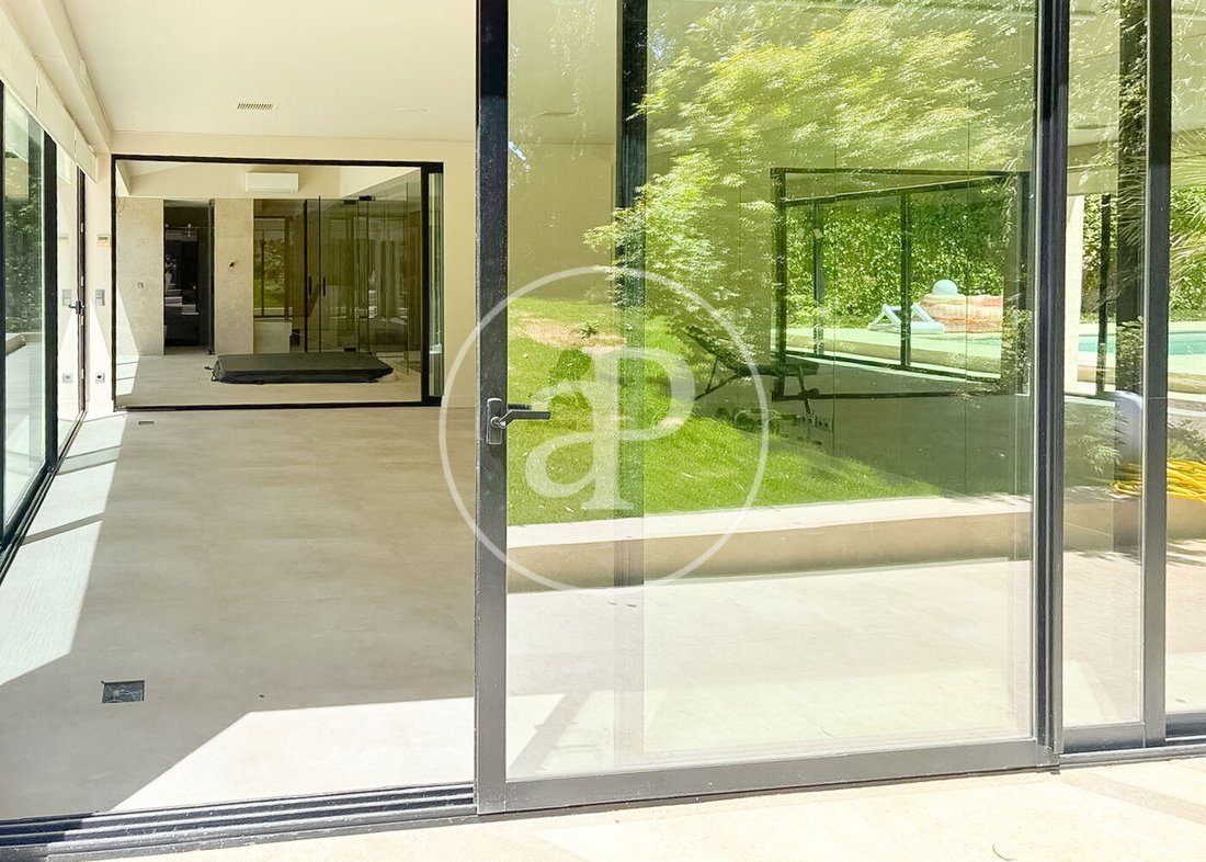Villa in La Moraleja, Alcobendas, Autonome Gemeinschaft Madrid 5 - 19057499