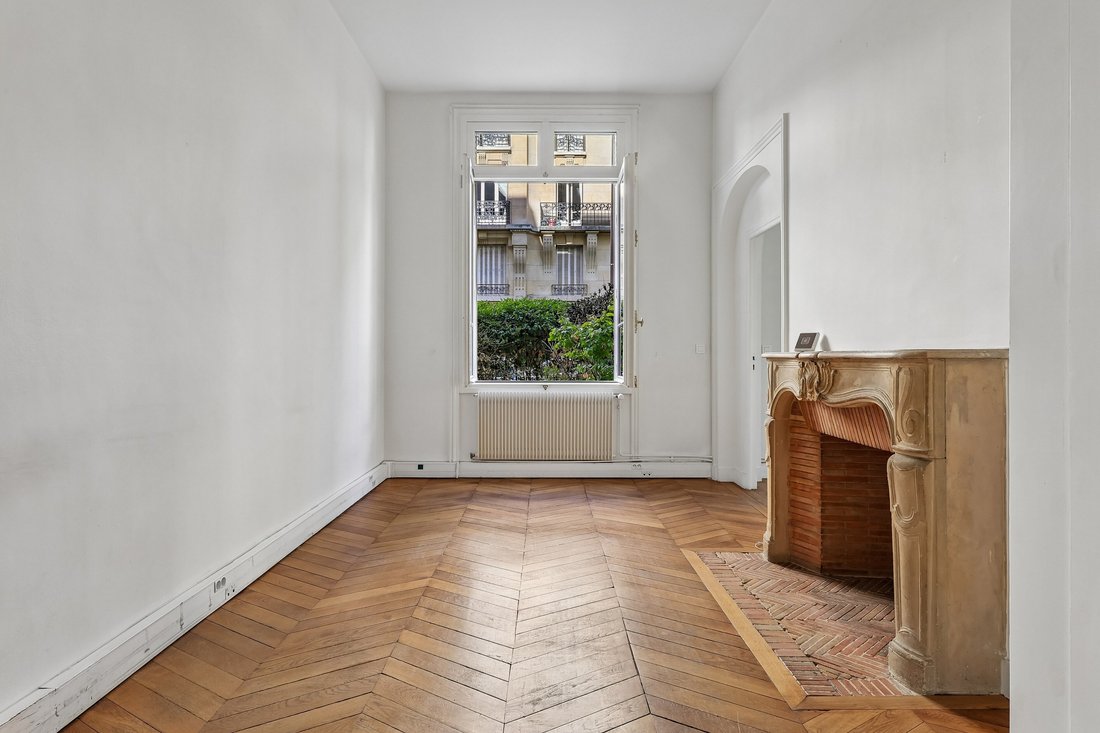 Apartment in Invalides, Paris 7e Arrondissement, Paris 5 - 19057403
