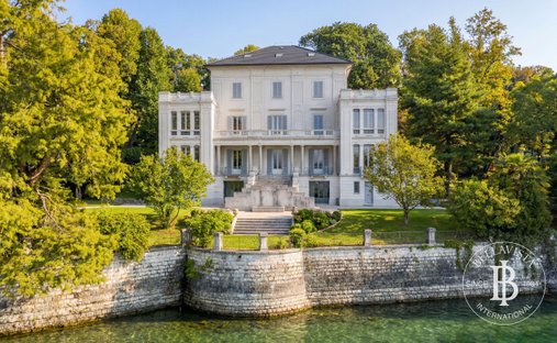 Villa in Verbania, Piemont, Italien 1