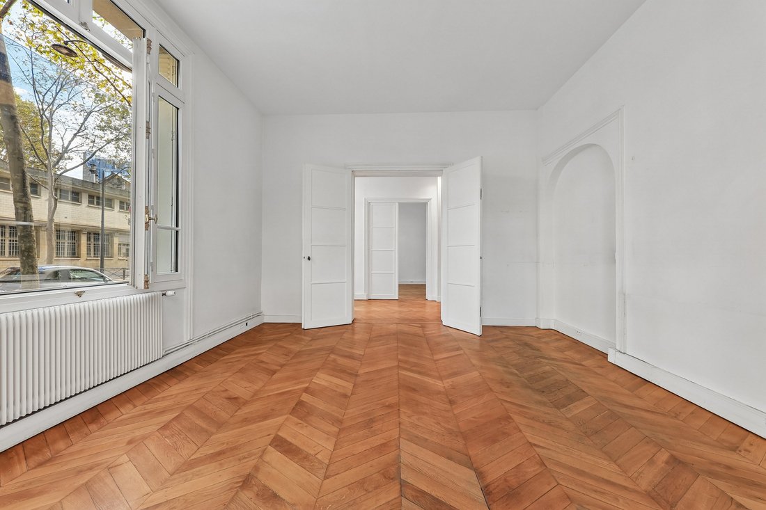 Apartment in Invalides, Paris 7e Arrondissement, Paris 3 - 19057403
