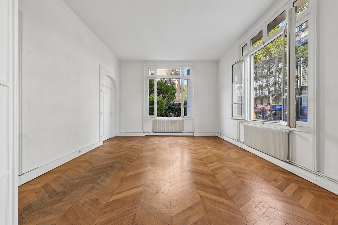 Apartment in Invalides, Paris 7e Arrondissement, Paris 2 - 19057403