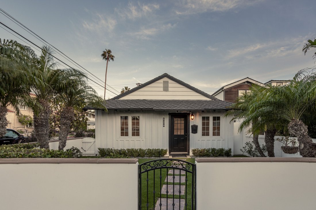 Newport Beach, California, United States 3 - 19057405