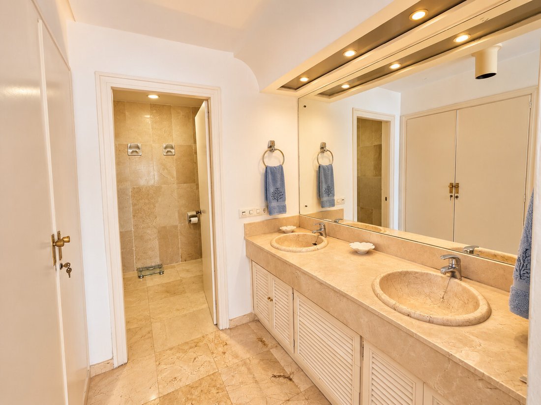 Apartment in Guadalmina Baja, San Pedro de Alcantara, Spain 5 - 19057383