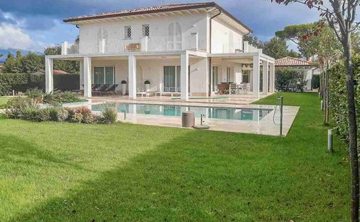 Townhouse en Tonfano, Pietrasanta, Italia 1
