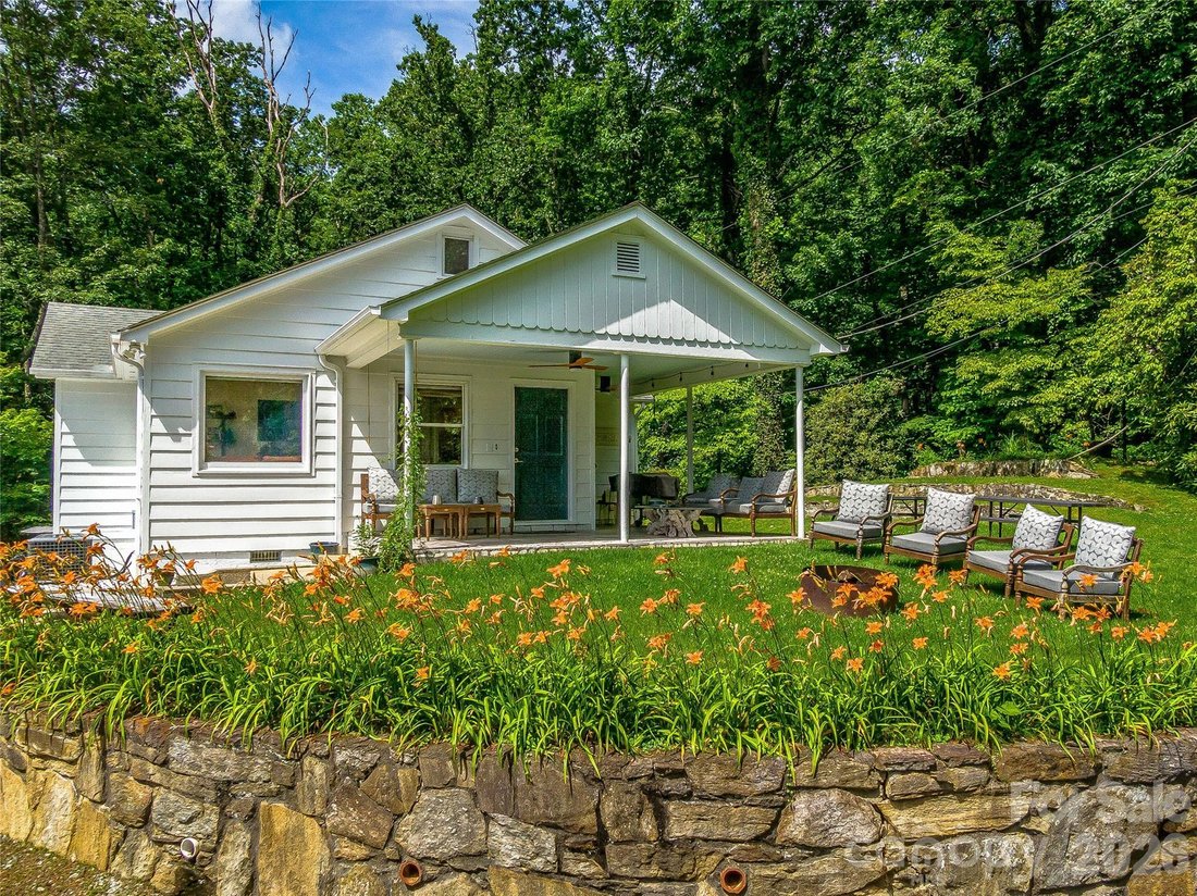 Casa a Hendersonville, Carolina del Nord, Stati Uniti 2 - 19058149