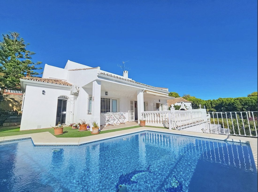 Villa a Estepona, Andalusia, Spagna 2 - 19058459
