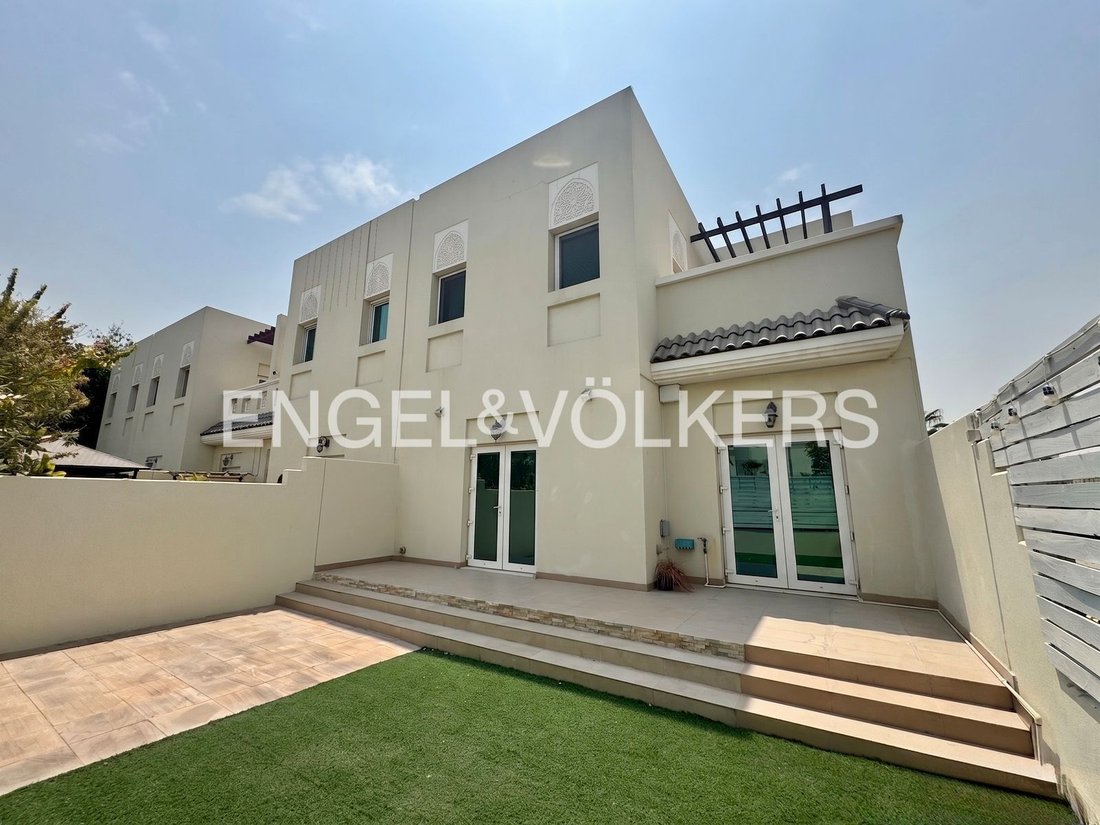 Townhouse in Al Furjan, Dubai, United Arab Emirates 1 - 19057911