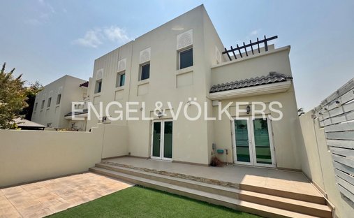 Townhouse in Al Furjan, Dubai, United Arab Emirates 1