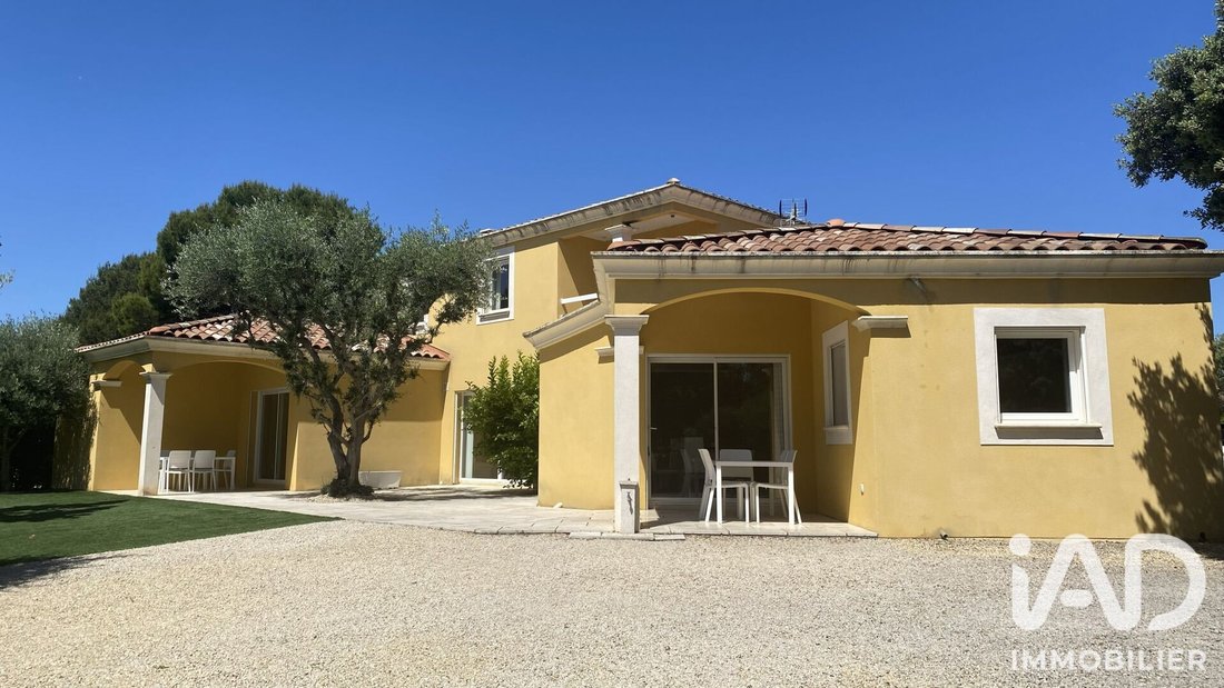 Casa a Cornillon-Confoux, Provenza-Alpi-Costa Azzurra, Francia 2 - 19058798