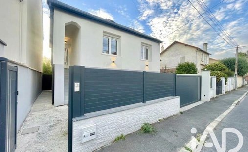 Haus in Bord de l'Eau-Zone Industrielle, Villeneuve-le-Roi, Frankreich 1
