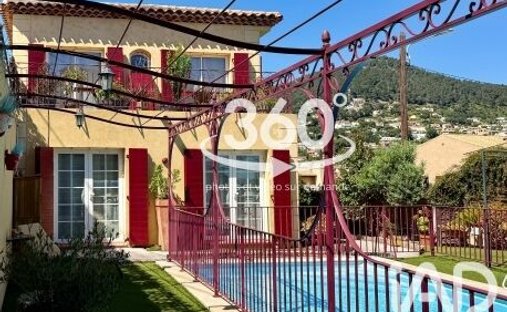 House in Centre Ville, Carqueiranne, France 1