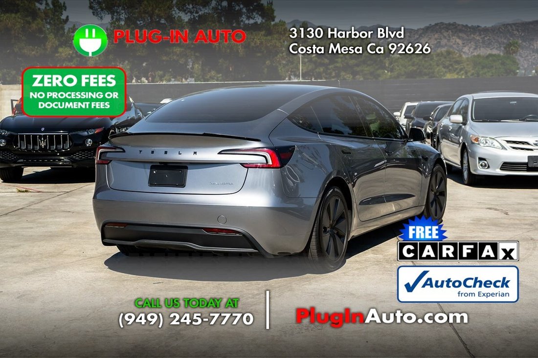 Sedan in Costa Mesa, CA, United States 1 - 19057601