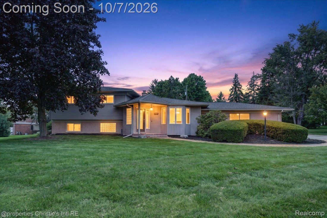 House in Troy, Michigan, United States 1 - 19058070