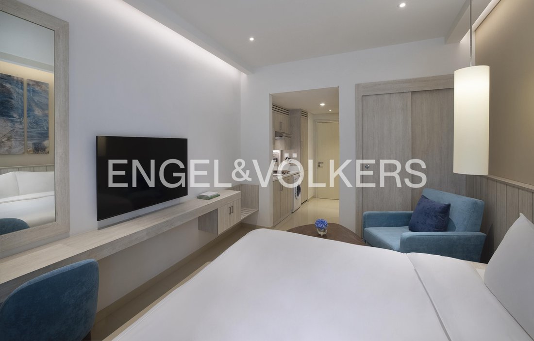 Palm Jumeirah, Dubai, United Arab Emirates 5 - 19057750