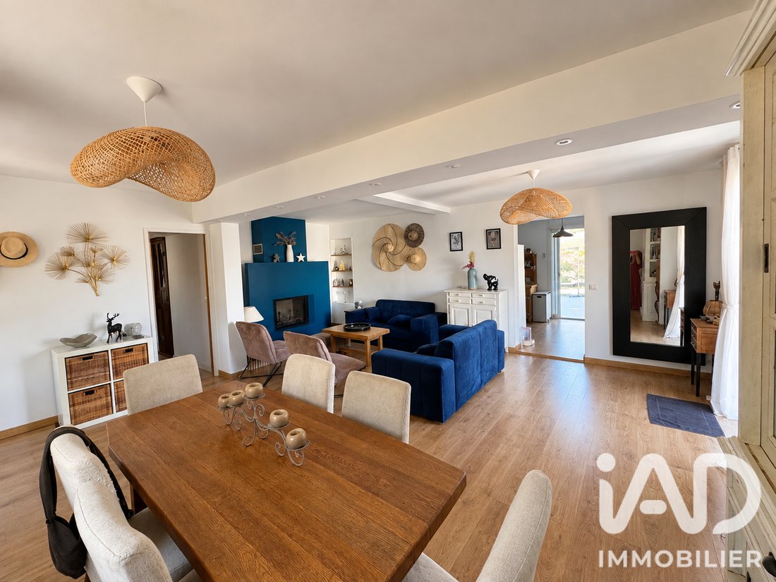 House in Centre Ville, Castries, France 4 - 19058765