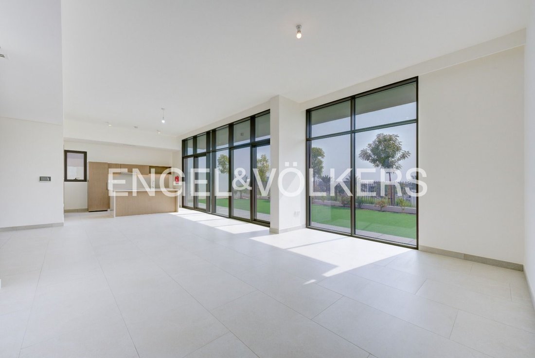 Villa in Jebel Ali Village, Dubai, United Arab Emirates 2 - 19057893