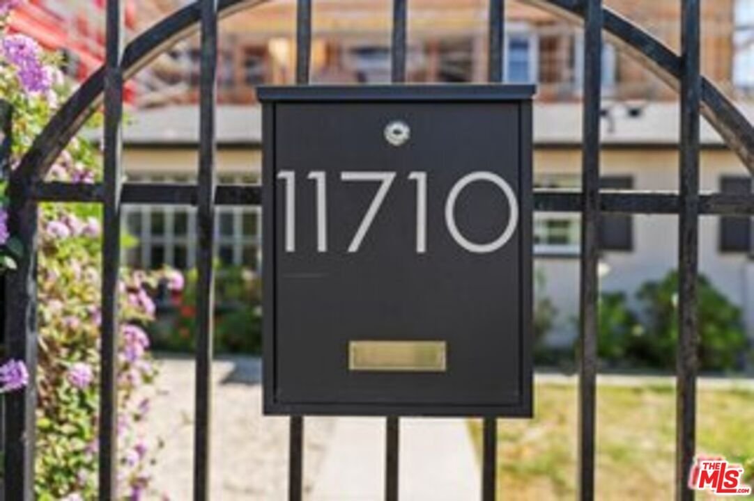 House in Los Angeles, California, United States 3 - 19058101